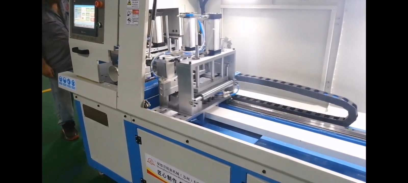 型材切割機進刀動力油氣混合、液壓站方式不如伺服電推【揭秘】