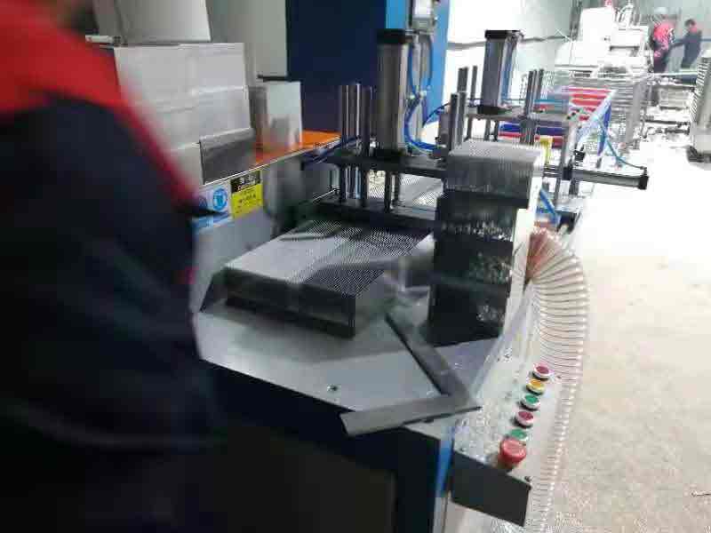 鋁型材散熱器切割最怕毛刺卷邊？帶你走進我司客戶現場